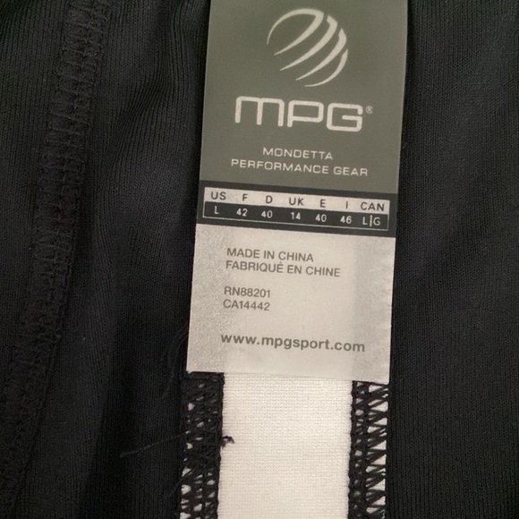 MPG NWT Mondetta Reflective Quarter Zip Cooling Running Top - Picture 4 of 16